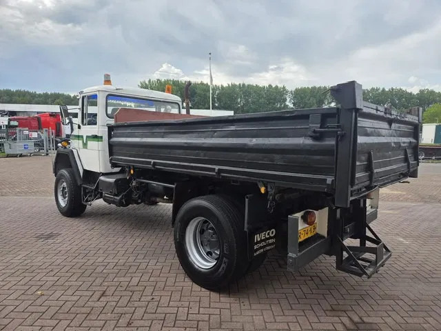 Magirus-Deutz MAGIRUS 150-16 NL-Truck 4x4 Manual-Gear Steel/Steel - Kippiauto kuorma-auto: kuva Magirus-Deutz MAGIRUS 150-16 NL-Truck 4x4 Manual-Gear Steel/Steel - Kippiauto kuorma-auto Magirus-Deutz MAGIRUS 150-16 NL-Truck 4x4 Manual-Gear Steel/Steel - Kippiauto kuorma-auto: kuva Magirus-Deutz MAGIRUS 150-16 NL-Truck 4x4 Manual-Gear Steel/Steel - Kippiauto kuorma-auto