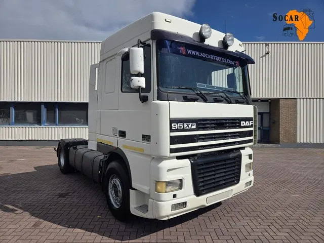 DAF XF 95.430 Manual gear Euro 3 - Vetopöytäauto: kuva DAF XF 95.430 Manual gear Euro 3 - Vetopöytäauto DAF XF 95.430 Manual gear Euro 3 - Vetopöytäauto: kuva DAF XF 95.430 Manual gear Euro 3 - Vetopöytäauto