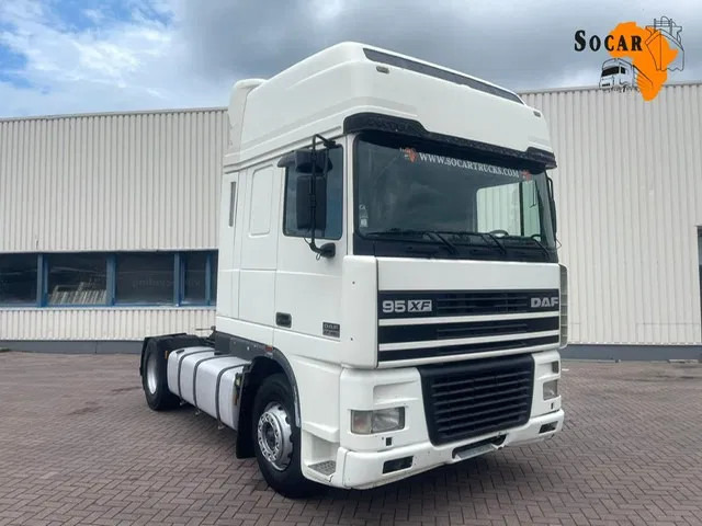 DAF XF 95.480 Euro 2 Manual-gear - Vetopöytäauto: kuva DAF XF 95.480 Euro 2 Manual-gear - Vetopöytäauto DAF XF 95.480 Euro 2 Manual-gear - Vetopöytäauto: kuva DAF XF 95.480 Euro 2 Manual-gear - Vetopöytäauto
