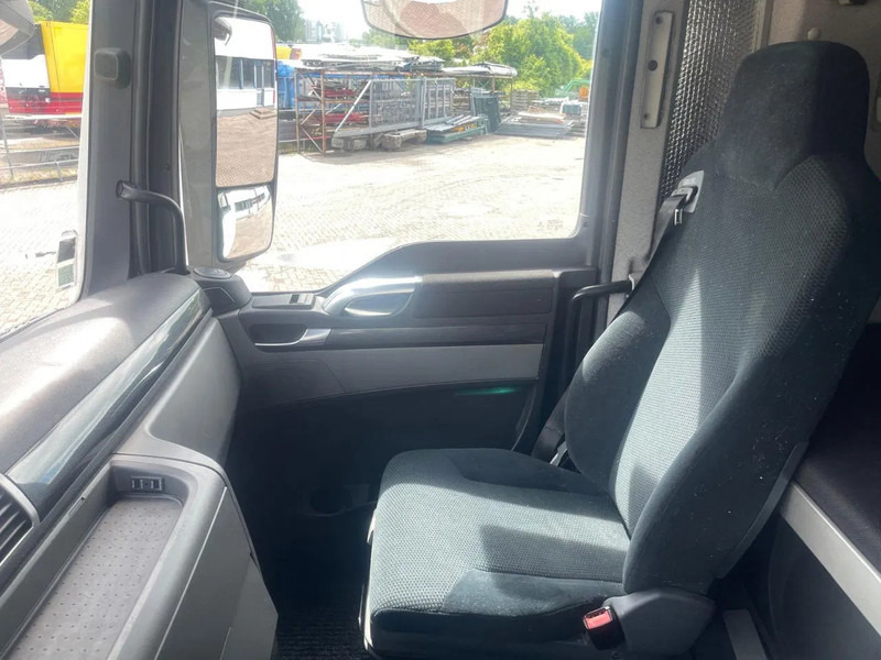 Vetopöytäauto MAN TGX 18.560 Euro 6 Retarder 2Tank: kuva Vetopöytäauto MAN TGX 18.560 Euro 6 Retarder 2Tank