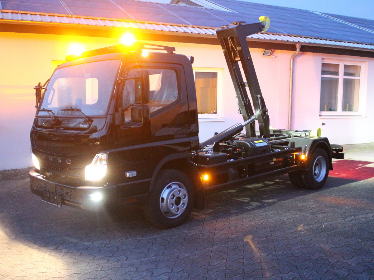 FUSO Canter FUSO 9C18 Duonic City Abrollkipper Black - Koukkulava kuorma-auto, Nosturiauto: kuva FUSO Canter FUSO 9C18 Duonic City Abrollkipper Black - Koukkulava kuorma-auto, Nosturiauto FUSO Canter FUSO 9C18 Duonic City Abrollkipper Black - Koukkulava kuorma-auto, Nosturiauto: kuva FUSO Canter FUSO 9C18 Duonic City Abrollkipper Black - Koukkulava kuorma-auto, Nosturiauto