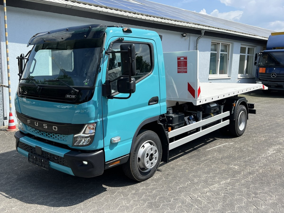 FUSO Canter FUSO 9C18 Duonic City Abrollkipper Color - Koukkulava kuorma-auto, Nosturiauto: kuva FUSO Canter FUSO 9C18 Duonic City Abrollkipper Color - Koukkulava kuorma-auto, Nosturiauto FUSO Canter FUSO 9C18 Duonic City Abrollkipper Color - Koukkulava kuorma-auto, Nosturiauto: kuva FUSO Canter FUSO 9C18 Duonic City Abrollkipper Color - Koukkulava kuorma-auto, Nosturiauto