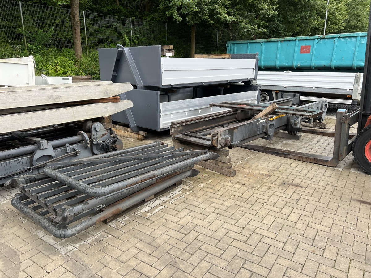 LINDE H80D-02 Diesel Bj. 2013, 3 x vorh. - Dieseltrukki: kuva LINDE H80D-02 Diesel Bj. 2013, 3 x vorh. - Dieseltrukki LINDE H80D-02 Diesel Bj. 2013, 3 x vorh. - Dieseltrukki: kuva LINDE H80D-02 Diesel Bj. 2013, 3 x vorh. - Dieseltrukki