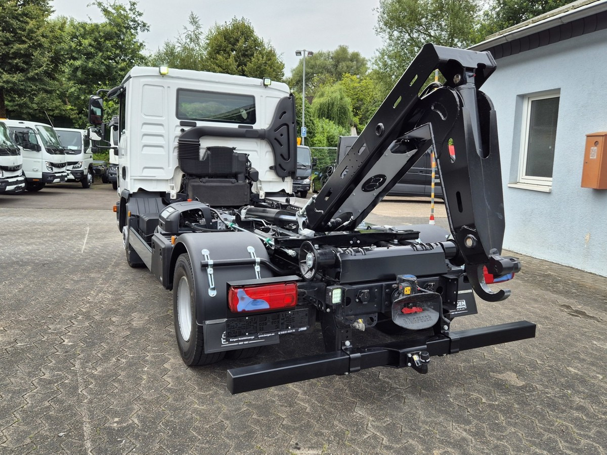 MAN TGL 12.220 BL City Abrollkipper 2x AHK Euro 6 - Koukkulava kuorma-auto: kuva MAN TGL 12.220 BL City Abrollkipper 2x AHK Euro 6 - Koukkulava kuorma-auto MAN TGL 12.220 BL City Abrollkipper 2x AHK Euro 6 - Koukkulava kuorma-auto: kuva MAN TGL 12.220 BL City Abrollkipper 2x AHK Euro 6 - Koukkulava kuorma-auto