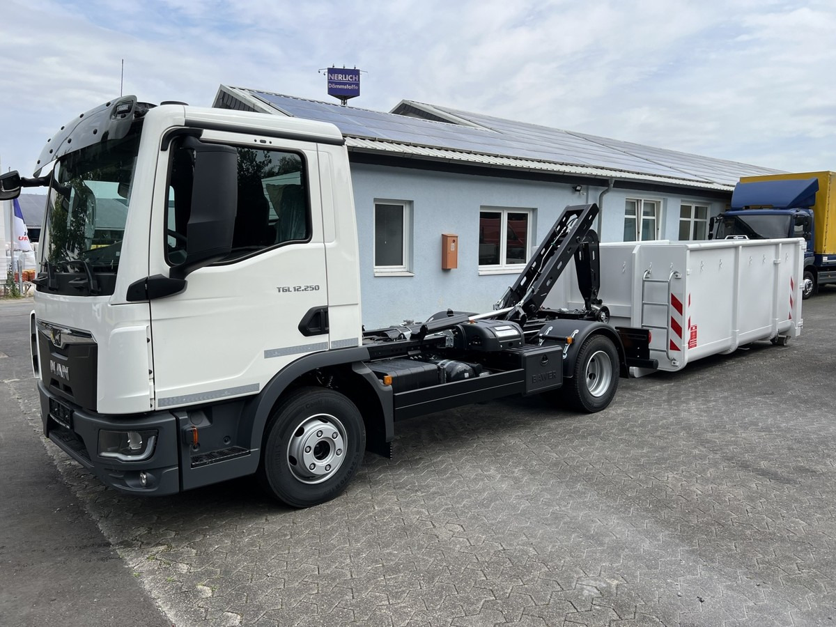 MAN TGL 12.250 BL NEU City Abrollkipper Tipmatik - Koukkulava kuorma-auto: kuva MAN TGL 12.250 BL NEU City Abrollkipper Tipmatik - Koukkulava kuorma-auto MAN TGL 12.250 BL NEU City Abrollkipper Tipmatik - Koukkulava kuorma-auto: kuva MAN TGL 12.250 BL NEU City Abrollkipper Tipmatik - Koukkulava kuorma-auto