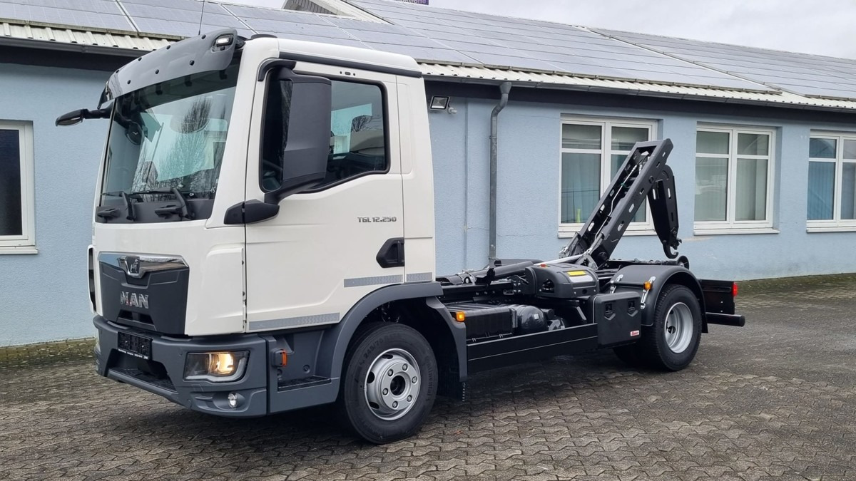 Koukkulava kuorma-auto MAN TGL 12.250 BL NEU City Abrollkipper Tipmatik: kuva Koukkulava kuorma-auto MAN TGL 12.250 BL NEU City Abrollkipper Tipmatik