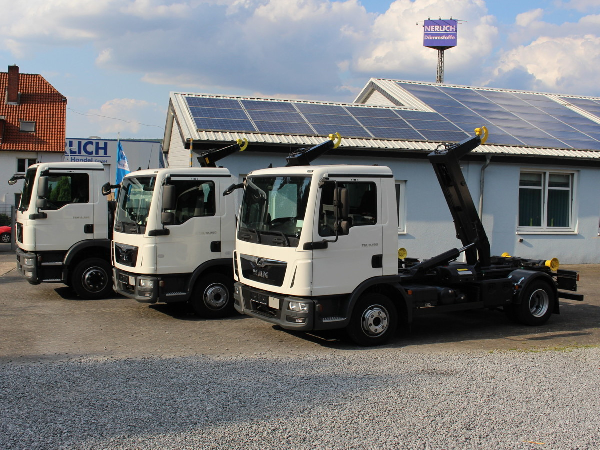 MAN TGL 8.190 BL 4x2 EUR6 City Abrollkipper 2 x AHK - Koukkulava kuorma-auto: kuva MAN TGL 8.190 BL 4x2 EUR6 City Abrollkipper 2 x AHK - Koukkulava kuorma-auto MAN TGL 8.190 BL 4x2 EUR6 City Abrollkipper 2 x AHK - Koukkulava kuorma-auto: kuva MAN TGL 8.190 BL 4x2 EUR6 City Abrollkipper 2 x AHK - Koukkulava kuorma-auto