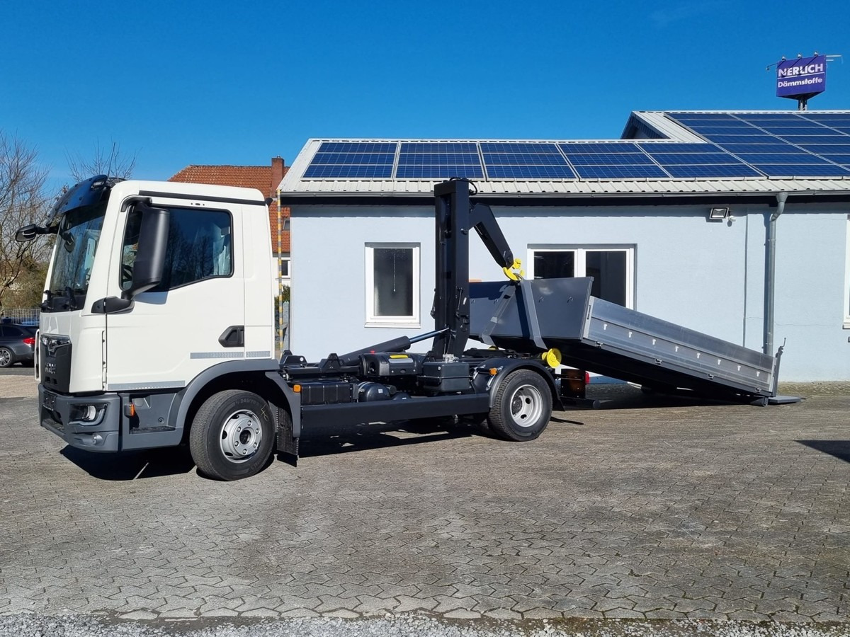 MAN TGL 8.220 BL City Abollkipper 6t Powermatic AHK2 - Koukkulava kuorma-auto: kuva MAN TGL 8.220 BL City Abollkipper 6t Powermatic AHK2 - Koukkulava kuorma-auto MAN TGL 8.220 BL City Abollkipper 6t Powermatic AHK2 - Koukkulava kuorma-auto: kuva MAN TGL 8.220 BL City Abollkipper 6t Powermatic AHK2 - Koukkulava kuorma-auto