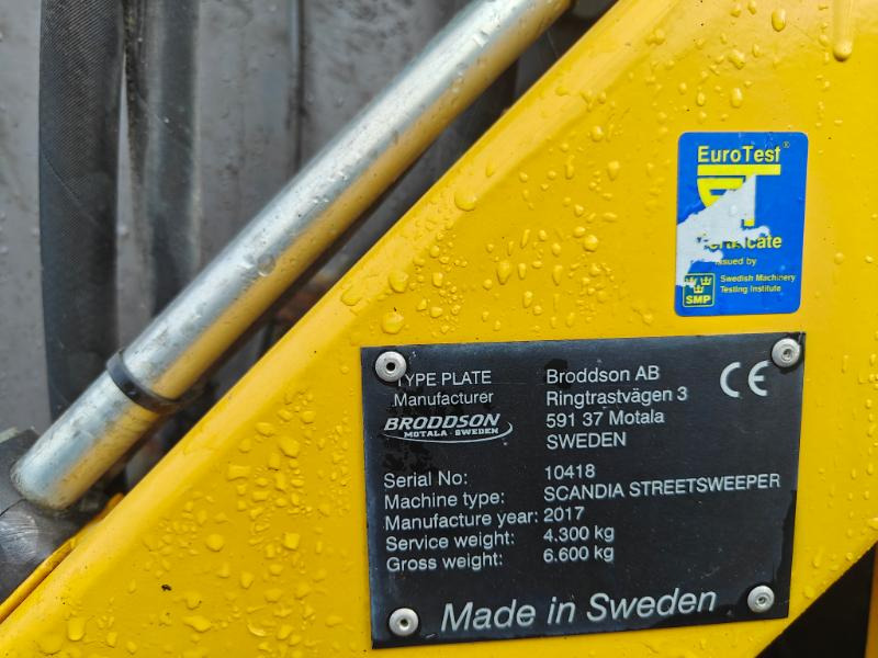 Broddson Skandia - Lakaisuauto: kuva Broddson Skandia - Lakaisuauto Broddson Skandia - Lakaisuauto: kuva Broddson Skandia - Lakaisuauto