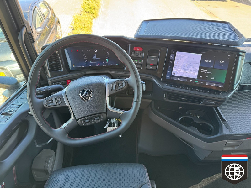 Scania 590 S King of the Road - FULL AIR - NEW - Vetopöytäauto: kuva Scania 590 S King of the Road - FULL AIR - NEW - Vetopöytäauto Scania 590 S King of the Road - FULL AIR - NEW - Vetopöytäauto: kuva Scania 590 S King of the Road - FULL AIR - NEW - Vetopöytäauto