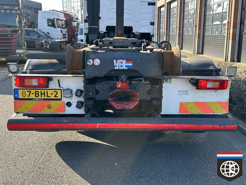 Volvo FH 460 - 6x2/4 - VDL HOOKLIFT - Koukkulava kuorma-auto: kuva Volvo FH 460 - 6x2/4 - VDL HOOKLIFT - Koukkulava kuorma-auto Volvo FH 460 - 6x2/4 - VDL HOOKLIFT - Koukkulava kuorma-auto: kuva Volvo FH 460 - 6x2/4 - VDL HOOKLIFT - Koukkulava kuorma-auto