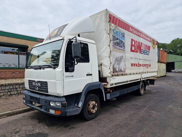 MAN L2000 LE 8.180 - Pressukapelli kuorma-auto: kuva MAN L2000 LE 8.180 - Pressukapelli kuorma-auto MAN L2000 LE 8.180 - Pressukapelli kuorma-auto: kuva MAN L2000 LE 8.180 - Pressukapelli kuorma-auto