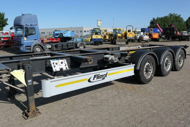 Fliegl SDS 380 SDS01, 20/30 & 40 Fuß Container, BPW - Konttialus/ Vaihtokuormatilat puoliperävaunu: kuva Fliegl SDS 380 SDS01, 20/30 & 40 Fuß Container, BPW - Konttialus/ Vaihtokuormatilat puoliperävaunu Fliegl SDS 380 SDS01, 20/30 & 40 Fuß Container, BPW - Konttialus/ Vaihtokuormatilat puoliperävaunu: kuva Fliegl SDS 380 SDS01, 20/30 & 40 Fuß Container, BPW - Konttialus/ Vaihtokuormatilat puoliperävaunu