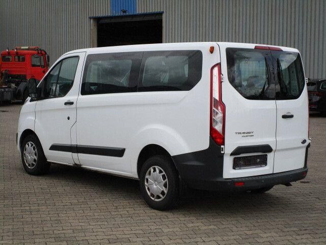 Ford Transit Custom, 9 Sitze, Euro 6 - Minibussi, Pikkubussi: kuva Ford Transit Custom, 9 Sitze, Euro 6 - Minibussi, Pikkubussi Ford Transit Custom, 9 Sitze, Euro 6 - Minibussi, Pikkubussi: kuva Ford Transit Custom, 9 Sitze, Euro 6 - Minibussi, Pikkubussi