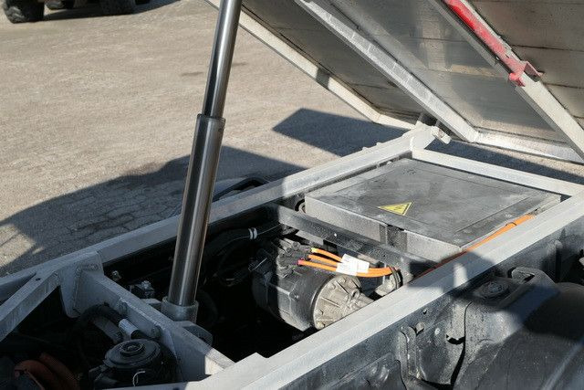 Goupil G5 Elektrofahrzeug, Hausmeister, C0²-Neutral,TOP - Kippilava-auto, Sähköpakettiauto: kuva Goupil G5 Elektrofahrzeug, Hausmeister, C0²-Neutral,TOP - Kippilava-auto, Sähköpakettiauto Goupil G5 Elektrofahrzeug, Hausmeister, C0²-Neutral,TOP - Kippilava-auto, Sähköpakettiauto: kuva Goupil G5 Elektrofahrzeug, Hausmeister, C0²-Neutral,TOP - Kippilava-auto, Sähköpakettiauto
