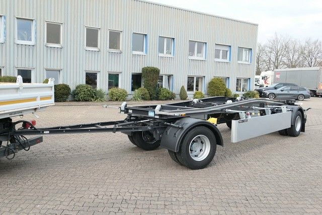 HKM G 18 SZL 5.2, Schlitten, Zwillingsbereifung, LED - Vaihtolavaperävaunu/ Nostovarsi vaihtolavaperävaunu: kuva HKM G 18 SZL 5.2, Schlitten, Zwillingsbereifung, LED - Vaihtolavaperävaunu/ Nostovarsi vaihtolavaperävaunu HKM G 18 SZL 5.2, Schlitten, Zwillingsbereifung, LED - Vaihtolavaperävaunu/ Nostovarsi vaihtolavaperävaunu: kuva HKM G 18 SZL 5.2, Schlitten, Zwillingsbereifung, LED - Vaihtolavaperävaunu/ Nostovarsi vaihtolavaperävaunu