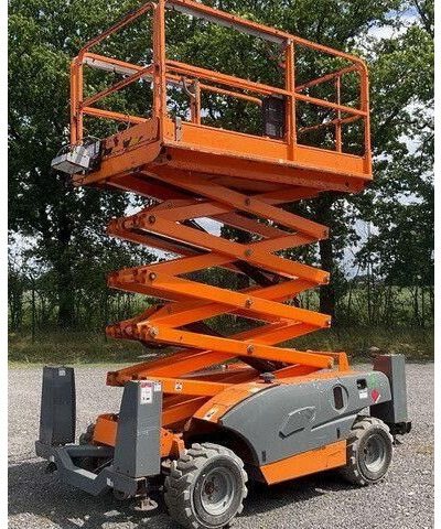 Haulotte Compact 12 DX, Geländegängig, Kubota, 12,15m - Saksilava: kuva Haulotte Compact 12 DX, Geländegängig, Kubota, 12,15m - Saksilava Haulotte Compact 12 DX, Geländegängig, Kubota, 12,15m - Saksilava: kuva Haulotte Compact 12 DX, Geländegängig, Kubota, 12,15m - Saksilava