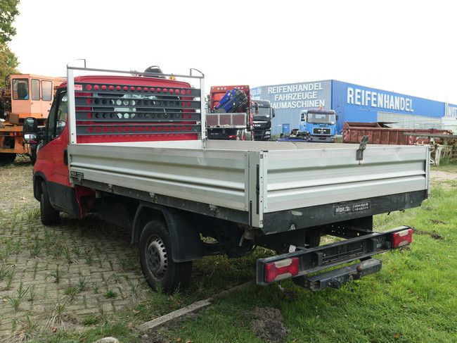 Iveco 35S17 HI-MATIC, Motorschaden, Klima, AHK,3. Sitz - Kippilava-auto: kuva Iveco 35S17 HI-MATIC, Motorschaden, Klima, AHK,3. Sitz - Kippilava-auto Iveco 35S17 HI-MATIC, Motorschaden, Klima, AHK,3. Sitz - Kippilava-auto: kuva Iveco 35S17 HI-MATIC, Motorschaden, Klima, AHK,3. Sitz - Kippilava-auto