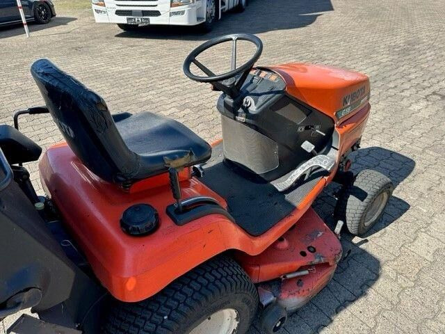 Kubota G 18 - Ruohonleikkuri: kuva Kubota G 18 - Ruohonleikkuri Kubota G 18 - Ruohonleikkuri: kuva Kubota G 18 - Ruohonleikkuri