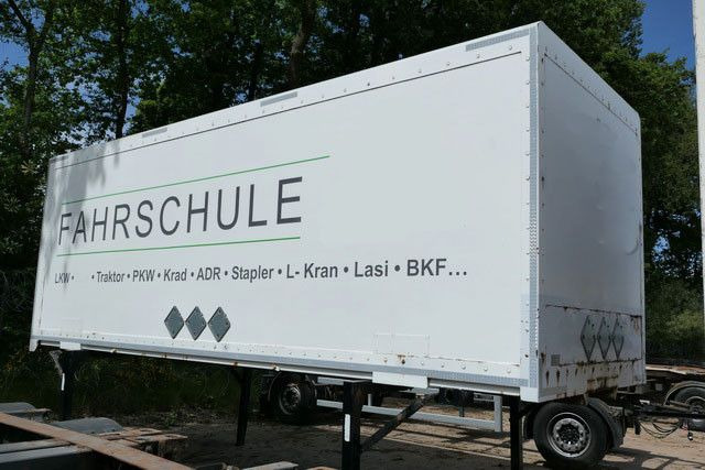 Lübtheen WKO 715, Wechselkoffer, BDF, Rolltor - Konttialus/ Vaihtokuormatilat kuorma-auto: kuva Lübtheen WKO 715, Wechselkoffer, BDF, Rolltor - Konttialus/ Vaihtokuormatilat kuorma-auto Lübtheen WKO 715, Wechselkoffer, BDF, Rolltor - Konttialus/ Vaihtokuormatilat kuorma-auto: kuva Lübtheen WKO 715, Wechselkoffer, BDF, Rolltor - Konttialus/ Vaihtokuormatilat kuorma-auto