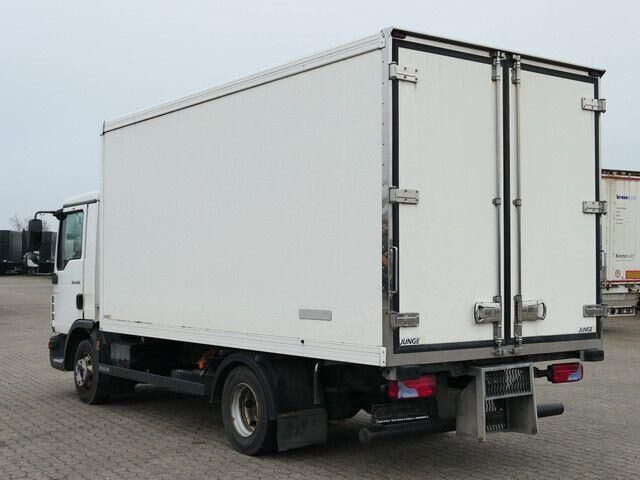 MAN 8.220 TGL BL 4x2, Thermo King, 3. Sitz, 5m lang - Refrigeraattori kuorma-auto: kuva MAN 8.220 TGL BL 4x2, Thermo King, 3. Sitz, 5m lang - Refrigeraattori kuorma-auto MAN 8.220 TGL BL 4x2, Thermo King, 3. Sitz, 5m lang - Refrigeraattori kuorma-auto: kuva MAN 8.220 TGL BL 4x2, Thermo King, 3. Sitz, 5m lang - Refrigeraattori kuorma-auto