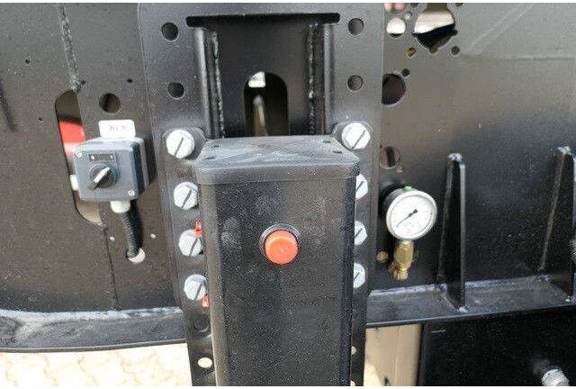 Mega MNW, Stahl, 25m³, Luft-Lift, anliegende Klappe - Kippiauto puoliperävaunu: kuva Mega MNW, Stahl, 25m³, Luft-Lift, anliegende Klappe - Kippiauto puoliperävaunu Mega MNW, Stahl, 25m³, Luft-Lift, anliegende Klappe - Kippiauto puoliperävaunu: kuva Mega MNW, Stahl, 25m³, Luft-Lift, anliegende Klappe - Kippiauto puoliperävaunu