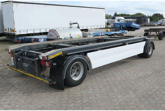 Meiller BTA/Luftfederung/Scheibenbremsen - Konttialus/ Vaihtokuormatilat perävaunu: kuva Meiller BTA/Luftfederung/Scheibenbremsen - Konttialus/ Vaihtokuormatilat perävaunu Meiller BTA/Luftfederung/Scheibenbremsen - Konttialus/ Vaihtokuormatilat perävaunu: kuva Meiller BTA/Luftfederung/Scheibenbremsen - Konttialus/ Vaihtokuormatilat perävaunu