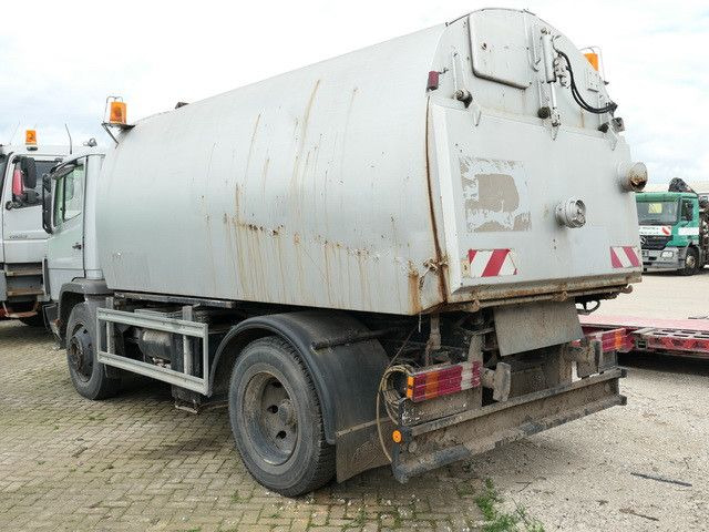Mercedes-Benz 1314 KO 4x2, Schörling TSZ 94, Blattfederung - Lakaisuauto: kuva Mercedes-Benz 1314 KO 4x2, Schörling TSZ 94, Blattfederung - Lakaisuauto Mercedes-Benz 1314 KO 4x2, Schörling TSZ 94, Blattfederung - Lakaisuauto: kuva Mercedes-Benz 1314 KO 4x2, Schörling TSZ 94, Blattfederung - Lakaisuauto