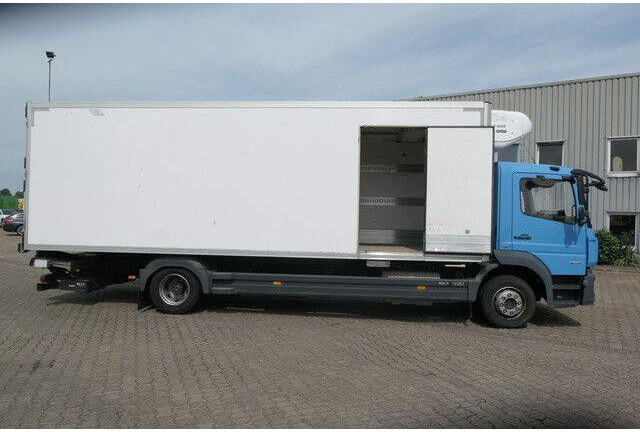 Mercedes-Benz 1323 L Atego, Thermo King T-800R, LBW, Trennwand - Refrigeraattori kuorma-auto: kuva Mercedes-Benz 1323 L Atego, Thermo King T-800R, LBW, Trennwand - Refrigeraattori kuorma-auto Mercedes-Benz 1323 L Atego, Thermo King T-800R, LBW, Trennwand - Refrigeraattori kuorma-auto: kuva Mercedes-Benz 1323 L Atego, Thermo King T-800R, LBW, Trennwand - Refrigeraattori kuorma-auto
