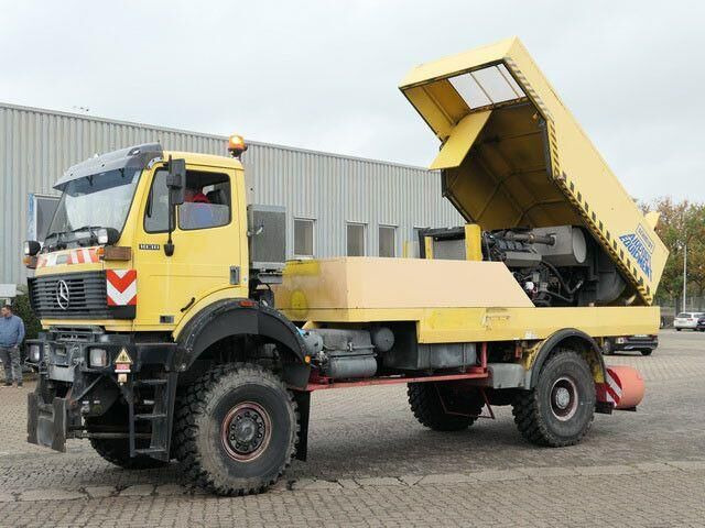 Mercedes-Benz 1838 AK 4x4, Allrad, Kehrmaschine Schmidt - Lakaisuauto: kuva Mercedes-Benz 1838 AK 4x4, Allrad, Kehrmaschine Schmidt - Lakaisuauto Mercedes-Benz 1838 AK 4x4, Allrad, Kehrmaschine Schmidt - Lakaisuauto: kuva Mercedes-Benz 1838 AK 4x4, Allrad, Kehrmaschine Schmidt - Lakaisuauto