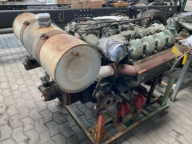 Moottori Mercedes-Benz OM 422 Motor, V8, 8 Zylinder, 10x am Lager: kuva Moottori Mercedes-Benz OM 422 Motor, V8, 8 Zylinder, 10x am Lager