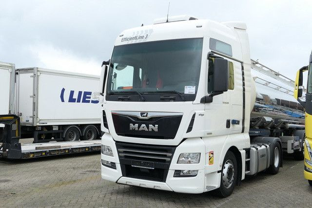 MAN 18.500 TGX, XXL, Intarder, Standklima, 2x Tank - Vetopöytäauto: kuva MAN 18.500 TGX, XXL, Intarder, Standklima, 2x Tank - Vetopöytäauto MAN 18.500 TGX, XXL, Intarder, Standklima, 2x Tank - Vetopöytäauto: kuva MAN 18.500 TGX, XXL, Intarder, Standklima, 2x Tank - Vetopöytäauto