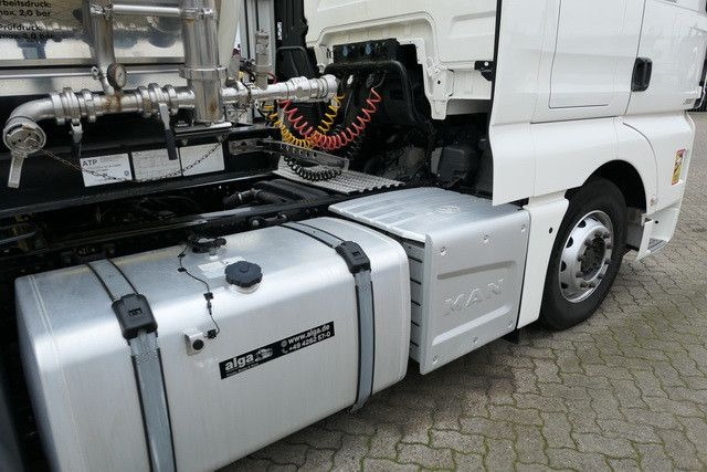 MAN 18.500 TGX, XXL, Intarder, Standklima, 2x Tank - Vetopöytäauto: kuva MAN 18.500 TGX, XXL, Intarder, Standklima, 2x Tank - Vetopöytäauto MAN 18.500 TGX, XXL, Intarder, Standklima, 2x Tank - Vetopöytäauto: kuva MAN 18.500 TGX, XXL, Intarder, Standklima, 2x Tank - Vetopöytäauto