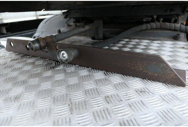 Mercedes-Benz 1845 Arocs 4x2, Retarder, Hydr., Alu-Felgen - Vetopöytäauto: kuva Mercedes-Benz 1845 Arocs 4x2, Retarder, Hydr., Alu-Felgen - Vetopöytäauto Mercedes-Benz 1845 Arocs 4x2, Retarder, Hydr., Alu-Felgen - Vetopöytäauto: kuva Mercedes-Benz 1845 Arocs 4x2, Retarder, Hydr., Alu-Felgen - Vetopöytäauto