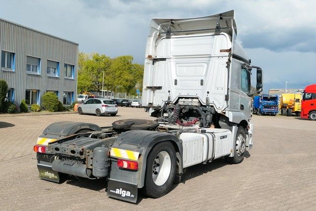 Mercedes-Benz 2443 LS Actros 6x2, MP4, 3-Achser, Hydr., Euro 6 - Vetopöytäauto: kuva Mercedes-Benz 2443 LS Actros 6x2, MP4, 3-Achser, Hydr., Euro 6 - Vetopöytäauto Mercedes-Benz 2443 LS Actros 6x2, MP4, 3-Achser, Hydr., Euro 6 - Vetopöytäauto: kuva Mercedes-Benz 2443 LS Actros 6x2, MP4, 3-Achser, Hydr., Euro 6 - Vetopöytäauto
