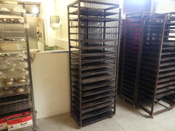 Chariot de four avec platine 60x40 cm (4 bords) - Leipomokone: kuva Chariot de four avec platine 60x40 cm (4 bords) - Leipomokone Chariot de four avec platine 60x40 cm (4 bords) - Leipomokone: kuva Chariot de four avec platine 60x40 cm (4 bords) - Leipomokone