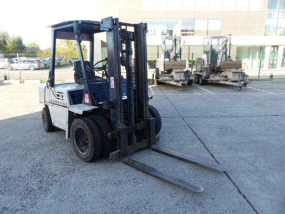 Chariot élévateur Komatsu FD25T - Dieseltrukki: kuva Chariot élévateur Komatsu FD25T - Dieseltrukki Chariot élévateur Komatsu FD25T - Dieseltrukki: kuva Chariot élévateur Komatsu FD25T - Dieseltrukki