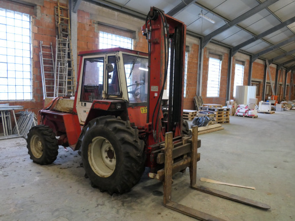 Chariot élévateur Manitou 4RM30N - Maastotrukki: kuva Chariot élévateur Manitou 4RM30N - Maastotrukki Chariot élévateur Manitou 4RM30N - Maastotrukki: kuva Chariot élévateur Manitou 4RM30N - Maastotrukki