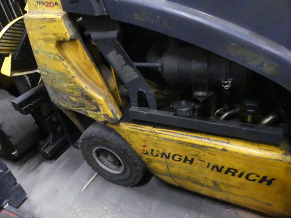 Chariot élévateur au gaz Jungheinrich TFG20AK - Vastapainotrukki: kuva Chariot élévateur au gaz Jungheinrich TFG20AK - Vastapainotrukki Chariot élévateur au gaz Jungheinrich TFG20AK - Vastapainotrukki: kuva Chariot élévateur au gaz Jungheinrich TFG20AK - Vastapainotrukki