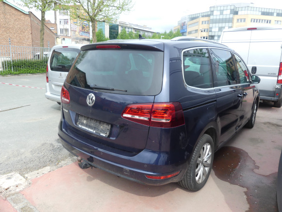REF:1-PPG-400 - Voiture familiale Volkswagen Sharan (2016-127.502 km) - Numéro de châssis : WVWZZZ7NZHV203410 - Henkilöauto: kuva REF:1-PPG-400 - Voiture familiale Volkswagen Sharan (2016-127.502 km) - Numéro de châssis : WVWZZZ7NZHV203410 - Henkilöauto REF:1-PPG-400 - Voiture familiale Volkswagen Sharan (2016-127.502 km) - Numéro de châssis : WVWZZZ7NZHV203410 - Henkilöauto: kuva REF:1-PPG-400 - Voiture familiale Volkswagen Sharan (2016-127.502 km) - Numéro de châssis : WVWZZZ7NZHV203410 - Henkilöauto