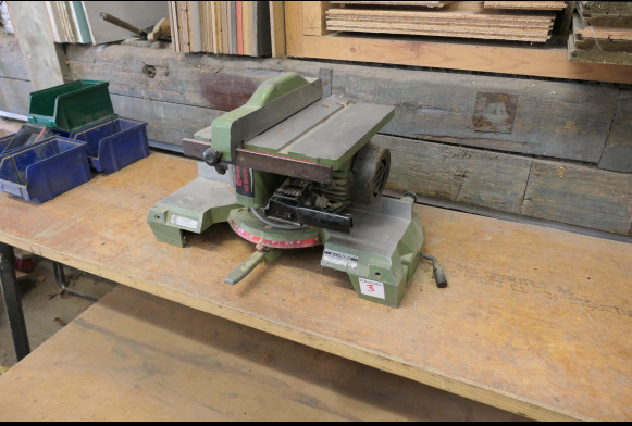 Scie à onglet Omga - Puuntyöstökone: kuva Scie à onglet Omga - Puuntyöstökone Scie à onglet Omga - Puuntyöstökone: kuva Scie à onglet Omga - Puuntyöstökone