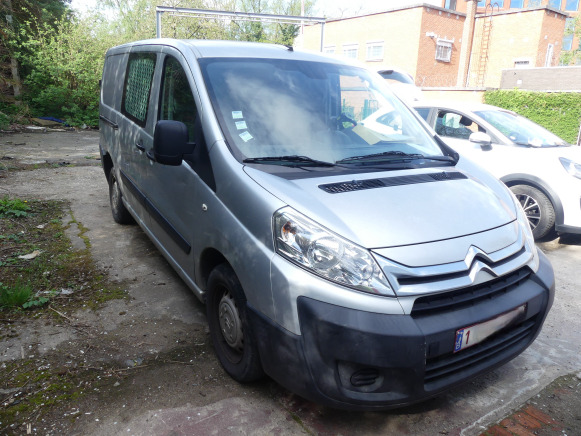 REF:1-LSS-867 - Camionnette Citroen Jumpy (2015-67.438 km) - Numéro de châssis : VF7XUAHZ8FZ056231 - Tavara-auto: kuva REF:1-LSS-867 - Camionnette Citroen Jumpy (2015-67.438 km) - Numéro de châssis : VF7XUAHZ8FZ056231 - Tavara-auto REF:1-LSS-867 - Camionnette Citroen Jumpy (2015-67.438 km) - Numéro de châssis : VF7XUAHZ8FZ056231 - Tavara-auto: kuva REF:1-LSS-867 - Camionnette Citroen Jumpy (2015-67.438 km) - Numéro de châssis : VF7XUAHZ8FZ056231 - Tavara-auto