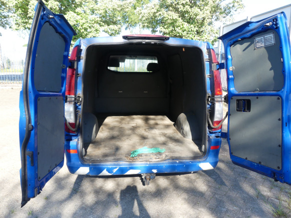Tavara-auto REF:7128 - Camionnette Mercedes-Benz Vito (2011-346.992 km): kuva Tavara-auto REF:7128 - Camionnette Mercedes-Benz Vito (2011-346.992 km)