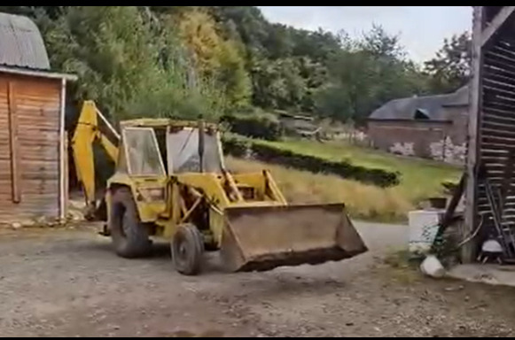 Tractopelle Massey-Ferguson - Kaivuri-trukki: kuva Tractopelle Massey-Ferguson - Kaivuri-trukki Tractopelle Massey-Ferguson - Kaivuri-trukki: kuva Tractopelle Massey-Ferguson - Kaivuri-trukki