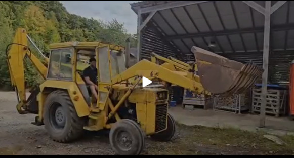 Tractopelle Massey-Ferguson - Kaivuri-trukki: kuva Tractopelle Massey-Ferguson - Kaivuri-trukki Tractopelle Massey-Ferguson - Kaivuri-trukki: kuva Tractopelle Massey-Ferguson - Kaivuri-trukki