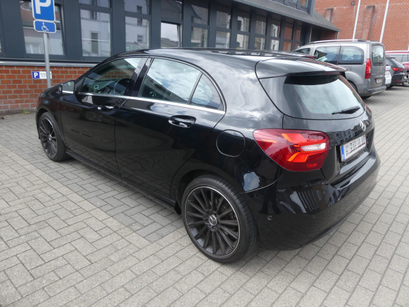 Voiture Mercedes-Benz A 180 (2018-99.600 km-VIN:WDD1760121J776850) - Henkilöauto: kuva Voiture Mercedes-Benz A 180 (2018-99.600 km-VIN:WDD1760121J776850) - Henkilöauto Voiture Mercedes-Benz A 180 (2018-99.600 km-VIN:WDD1760121J776850) - Henkilöauto: kuva Voiture Mercedes-Benz A 180 (2018-99.600 km-VIN:WDD1760121J776850) - Henkilöauto