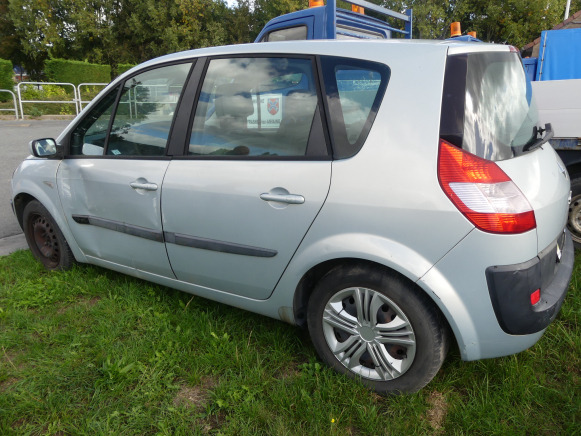 Voiture Renault Scenic 1.9 DCI - Henkilöauto: kuva Voiture Renault Scenic 1.9 DCI - Henkilöauto Voiture Renault Scenic 1.9 DCI - Henkilöauto: kuva Voiture Renault Scenic 1.9 DCI - Henkilöauto