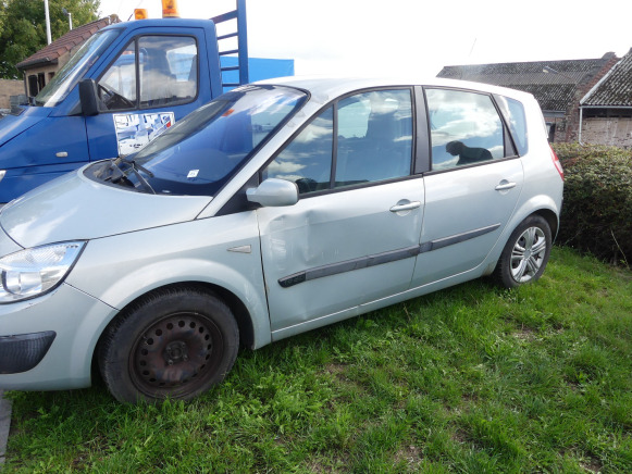 Voiture Renault Scenic 1.9 DCI - Henkilöauto: kuva Voiture Renault Scenic 1.9 DCI - Henkilöauto Voiture Renault Scenic 1.9 DCI - Henkilöauto: kuva Voiture Renault Scenic 1.9 DCI - Henkilöauto