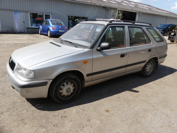 Voiture Skoda Felicia Break (1999-134.345 km) - Henkilöauto: kuva Voiture Skoda Felicia Break (1999-134.345 km) - Henkilöauto Voiture Skoda Felicia Break (1999-134.345 km) - Henkilöauto: kuva Voiture Skoda Felicia Break (1999-134.345 km) - Henkilöauto