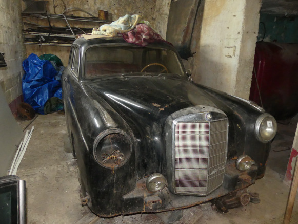Voiture ancêtre Mercedes-Benz 220S Poton - Henkilöauto: kuva Voiture ancêtre Mercedes-Benz 220S Poton - Henkilöauto Voiture ancêtre Mercedes-Benz 220S Poton - Henkilöauto: kuva Voiture ancêtre Mercedes-Benz 220S Poton - Henkilöauto